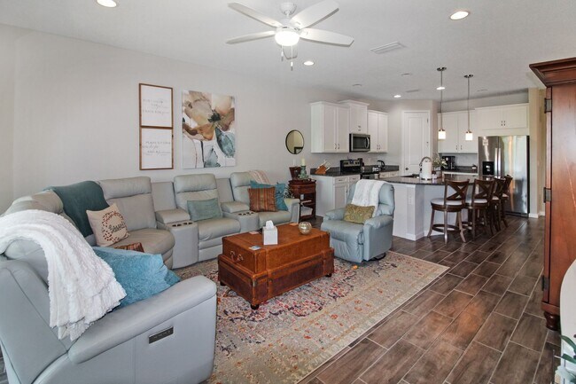 Building Photo - 11849 Tapestry Ln