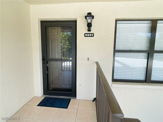 Building Photo - 4410 Chantelle Dr
