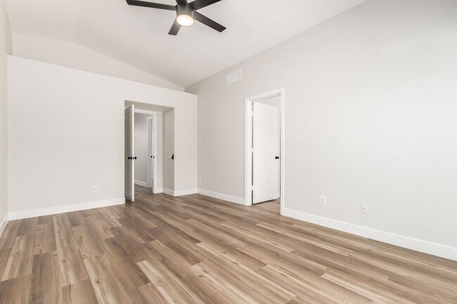 Building Photo - Beautifully Updated 3-Bedroom Home in Prem...