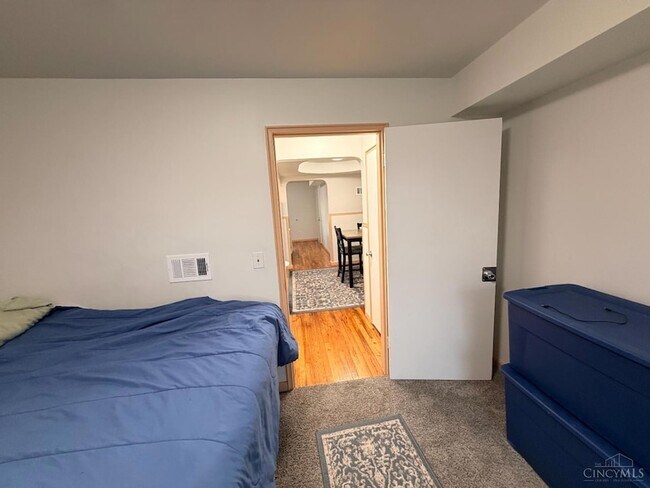 Building Photo - 1589 Summit Rd