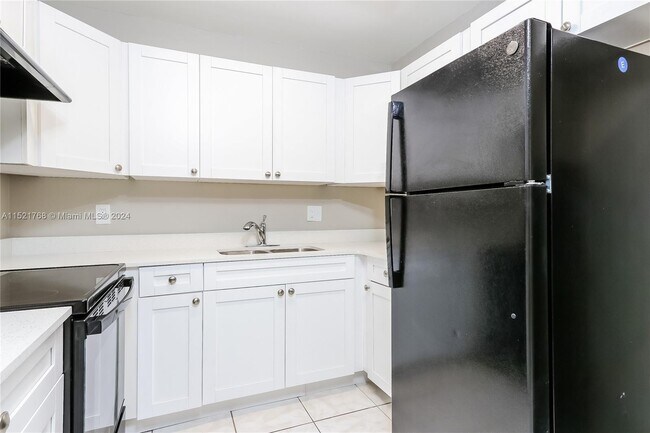 Building Photo - 5813 S 38th St