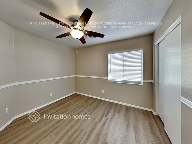 Building Photo - 15417 W Port Royale Ln