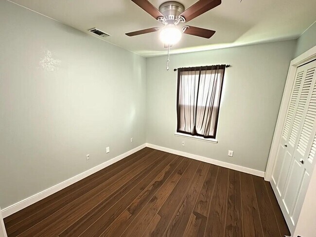 Building Photo - *COMING SOON* *MOVE IN SPECIAL* Spacious 3BR with Office & Large Fenced Backyard!