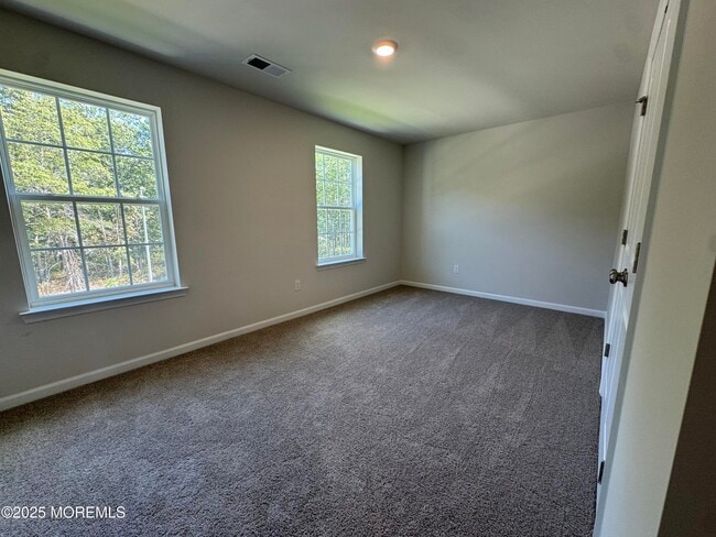 Building Photo - 17 Whaler Ave