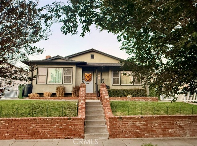 Primary Photo - 970 W 8th St