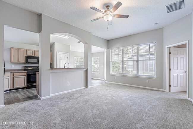 Building Photo - 2141 Stone Creek Dr