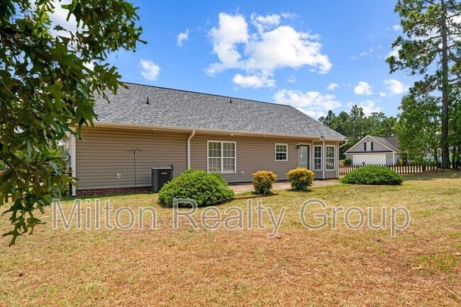 Building Photo - 11 Sawtooth Oak Cir