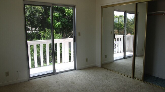 Building Photo - 1172 Louden Ln
