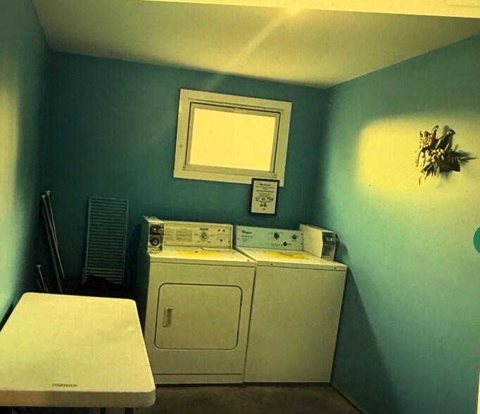 Building Photo - 7 Morton St