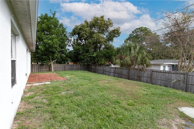 Building Photo - 1039 Dogwood Dr