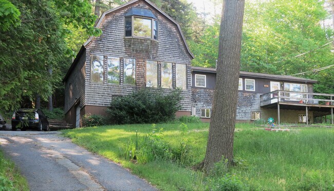 Entire building, parking is on left - 490 Cross Point Rd