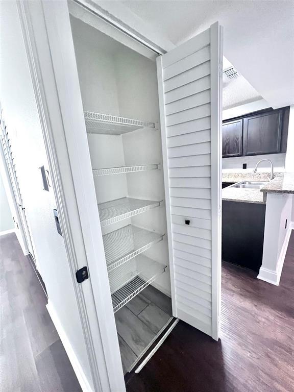 Building Photo - 7828 Hardwick Dr