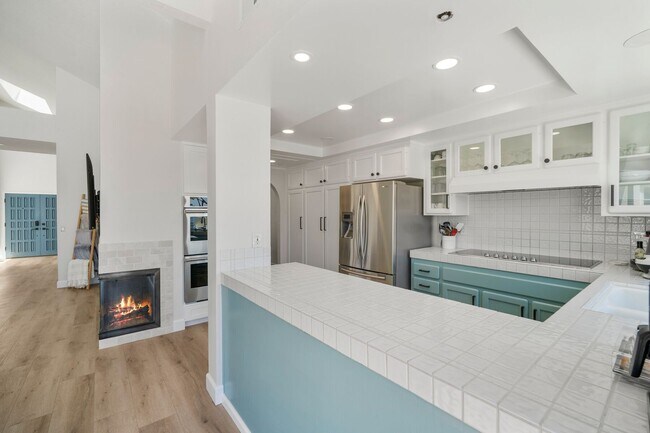 Building Photo - Experience Coastal Living at Its Finest in...