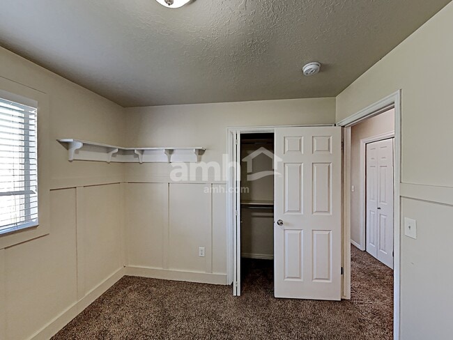 Building Photo - 2056 N 850 W