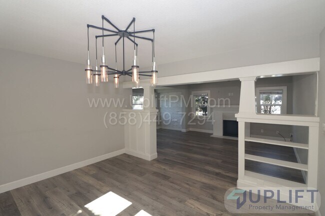 Building Photo - Cozy 2B/2BA with office/den