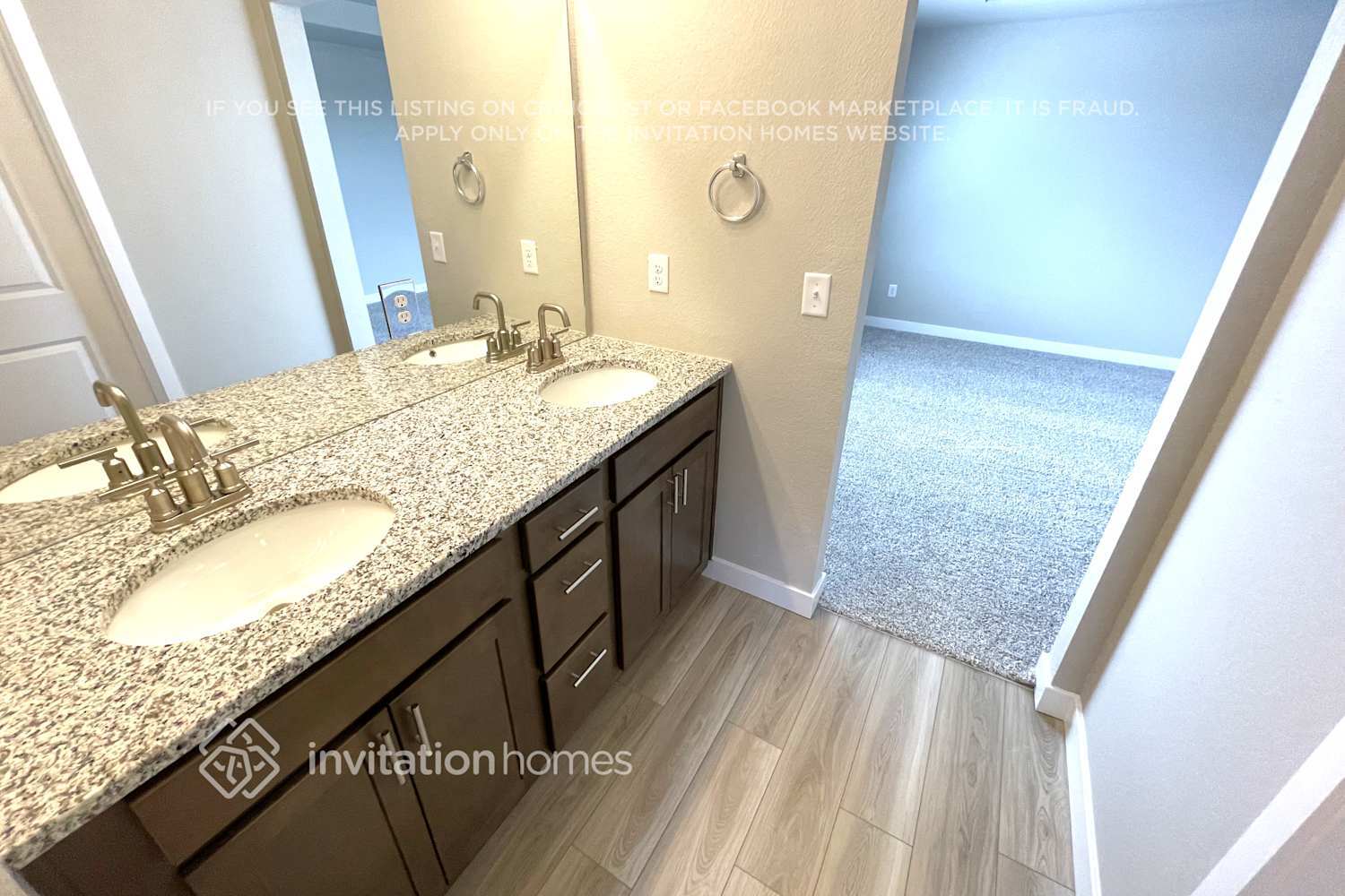 Building Photo - 13523 Arriba Dr