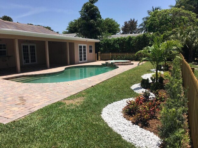 Building Photo - 6943 Giralda Cir