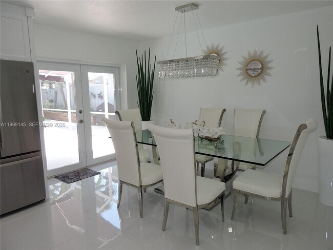 Building Photo - 15220 SW 49th St