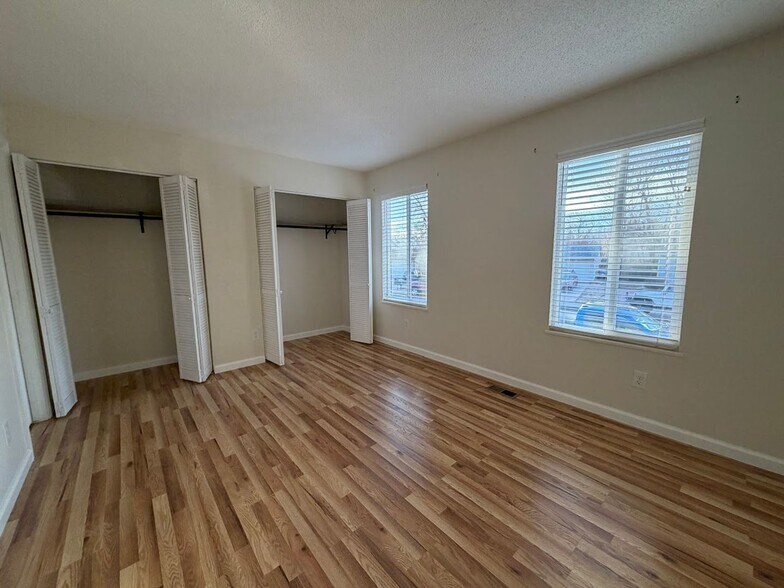 Building Photo - 2406 Bowen St