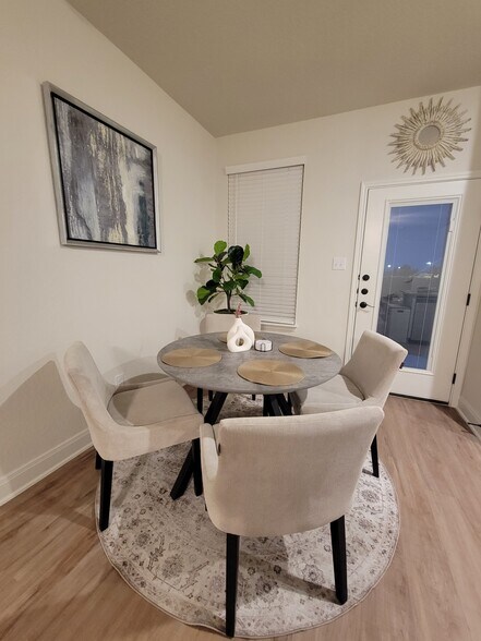 Building Photo - 13810 Enzo Gate