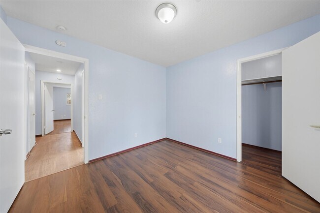 Building Photo - 7015 Pella Dr