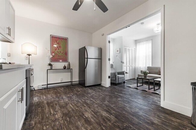 Building Photo - 373-375-375 3rd St