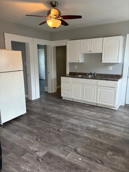 Building Photo - 219 Spruce St