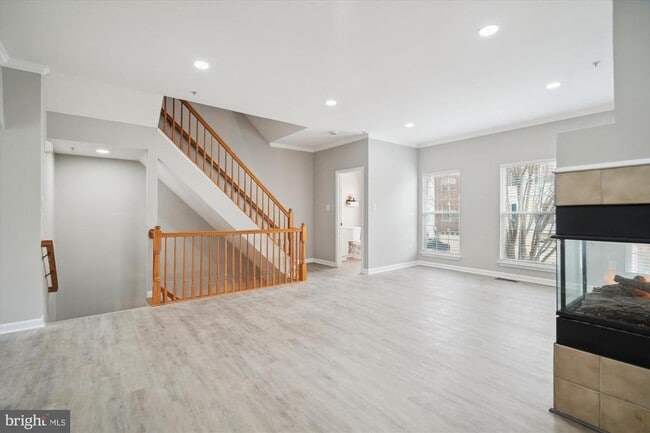 Building Photo - 8114 Mallard Shore Dr