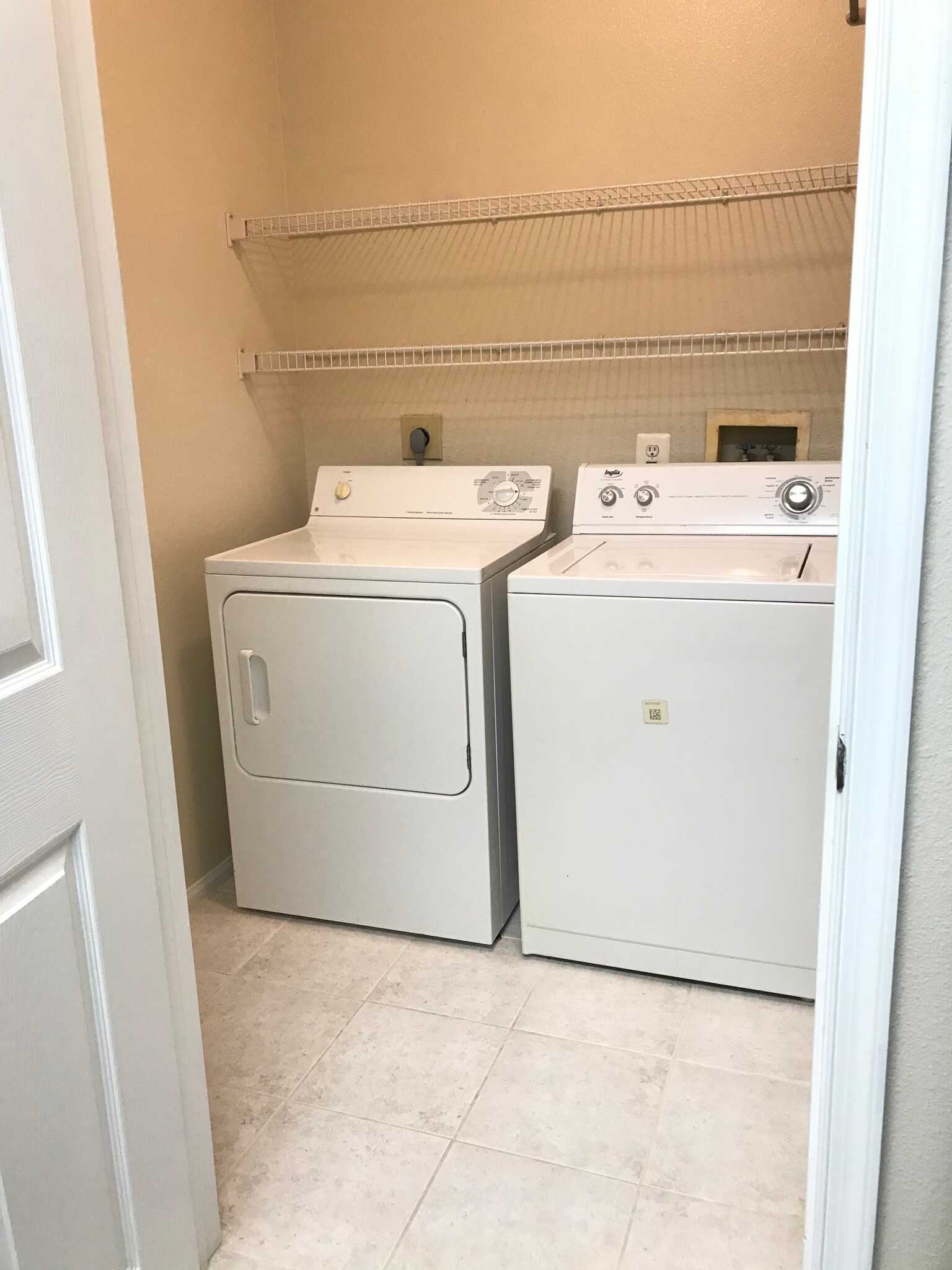 Walk-in laundry room - 1581 Spring Gate Dr