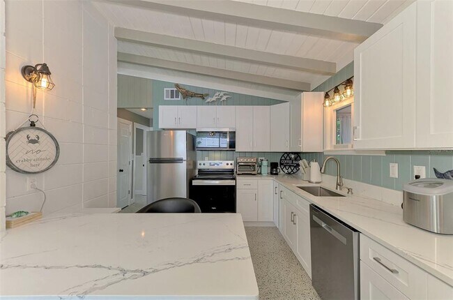 Building Photo - 4626 Gleason Ave
