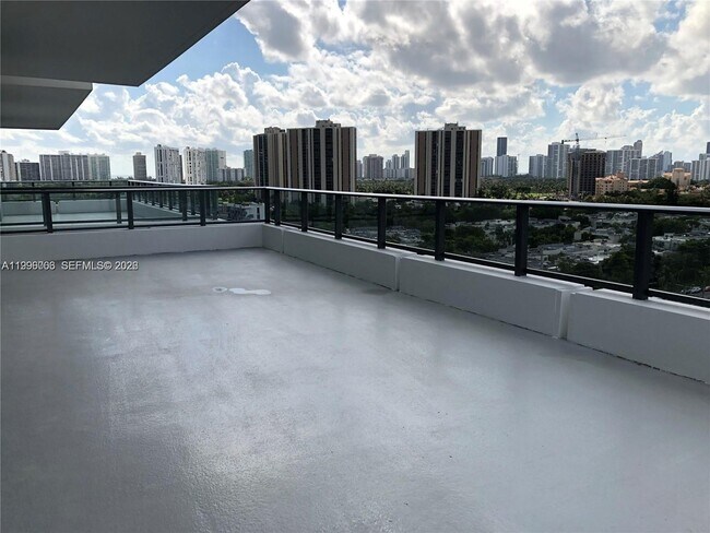 Building Photo - 2960 NE 207th St