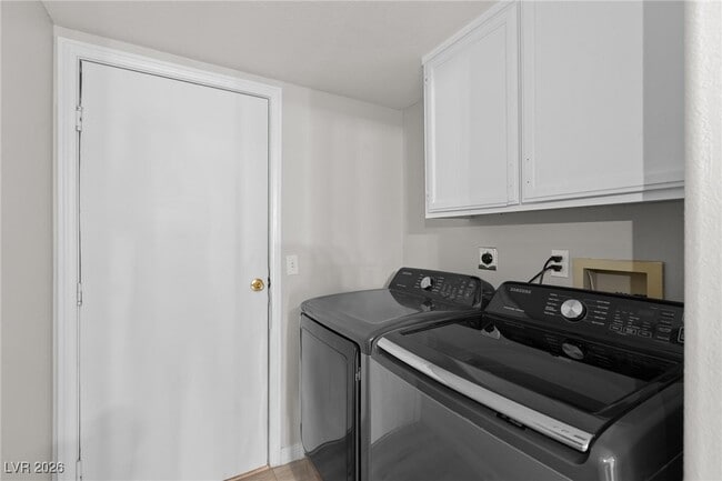 Building Photo - 7652 Botany Bay Dr