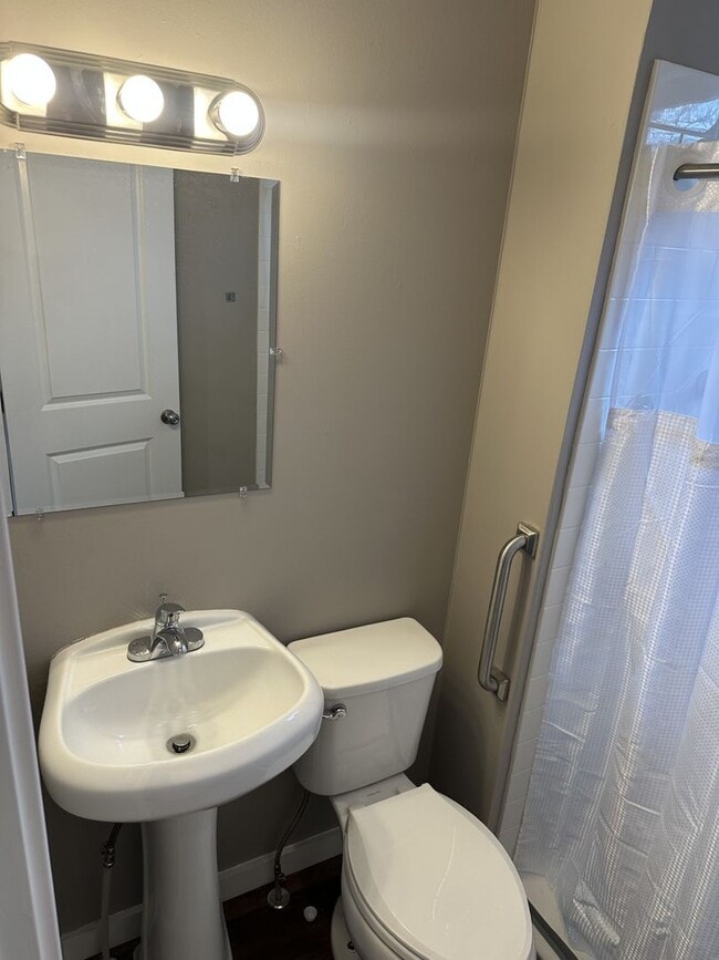 Building Photo - 145-147 Pearl Street