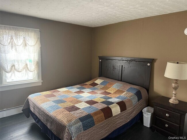 Building Photo - 6 Glenmere Ave