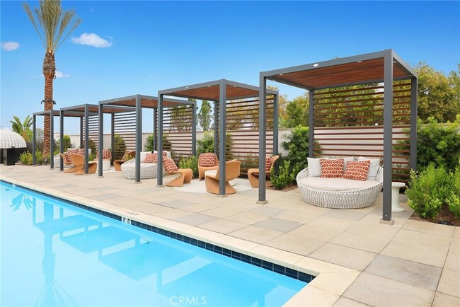 Building Photo - 478 Sycamore Dr