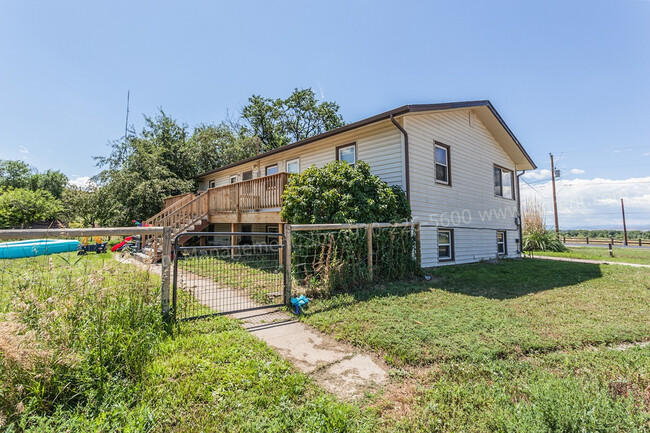 Building Photo - V-07