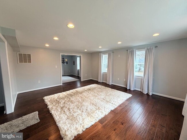 Building Photo - 8710 Pamper Ln