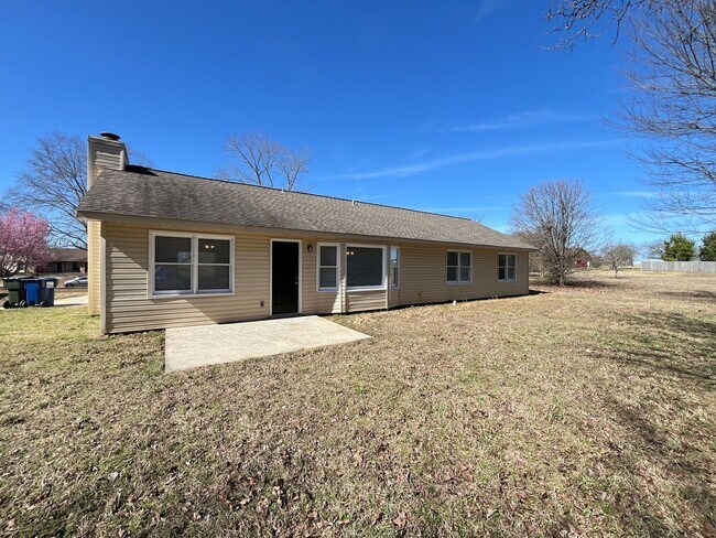 Building Photo - Your New Home in Meridianville!