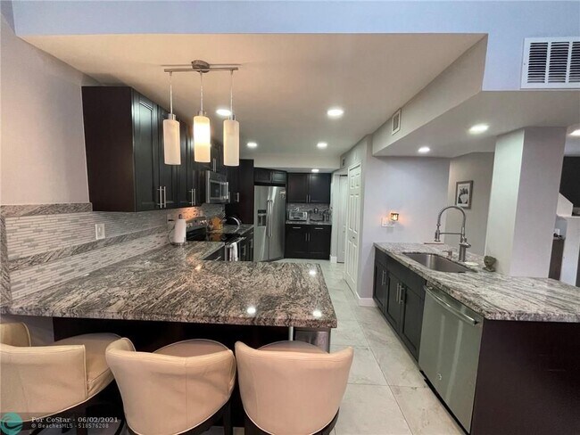 Building Photo - 8517 NW 9th Pl