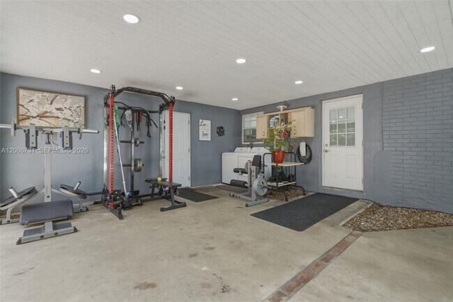 Building Photo - 11621 NW 58th Pl