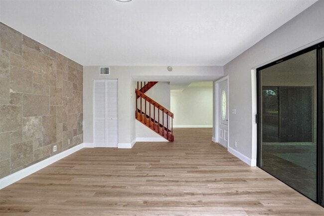 Building Photo - 4872 NW 95th Ave