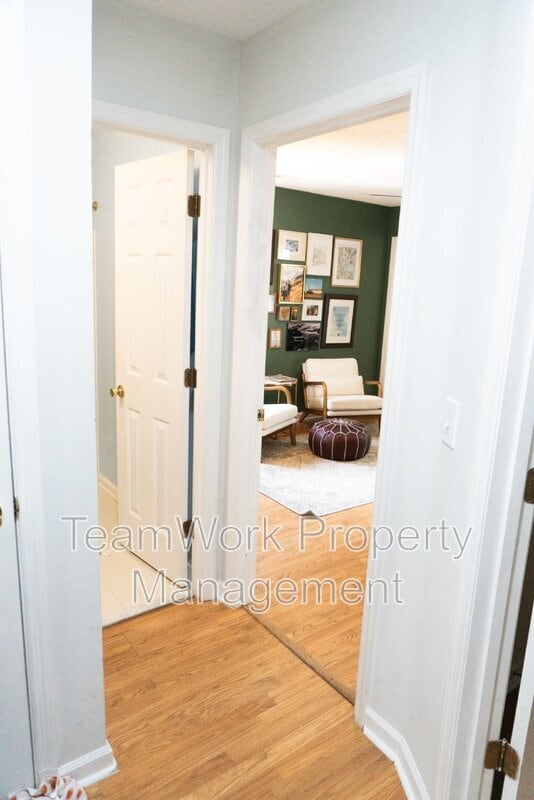 Building Photo - 827 Harbor Pl Dr