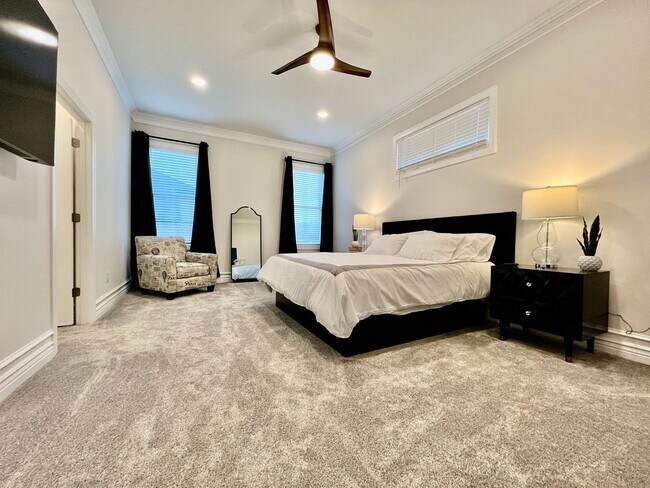 Building Photo - NEW, big, beautiful, Executive Home Libert...