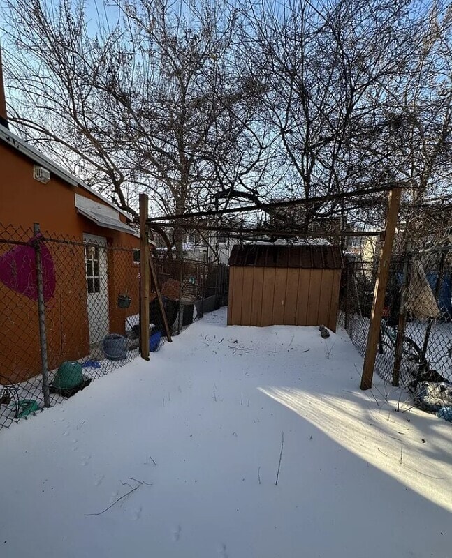 Building Photo - 2534 N Water St