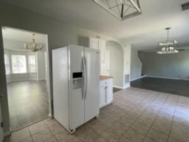 Building Photo - 122 Oak Cove Dr