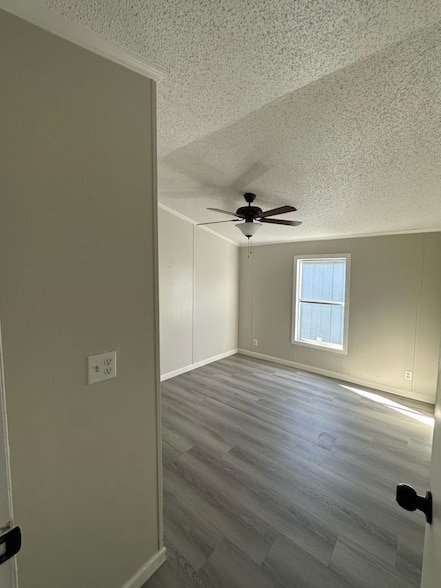Building Photo - 1100 Rd 5894