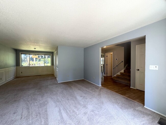 Building Photo - Charming 3-Bedroom Home in Desirable Gem Heights