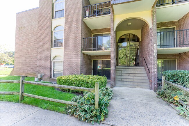 Building Photo - 8308 Tobin Rd