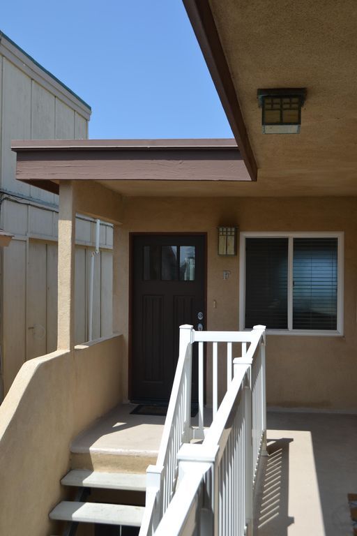 Building Photo - 676 Seacoast Dr