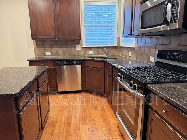 Building Photo - 5005 Shiloh Crossing Way